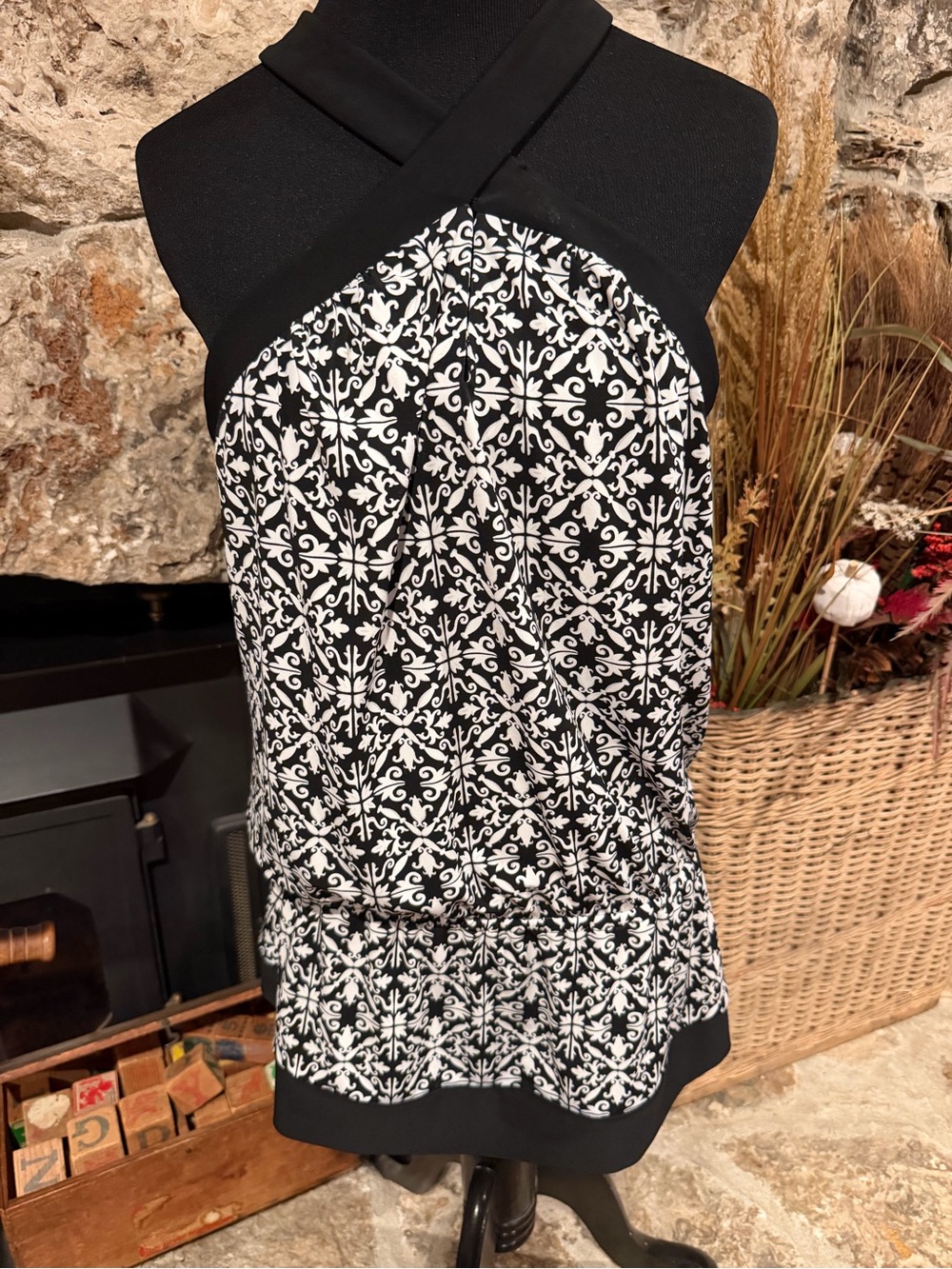 White Black House Market Womens Blouse Geometric Sleeveless Halter Neck Size M